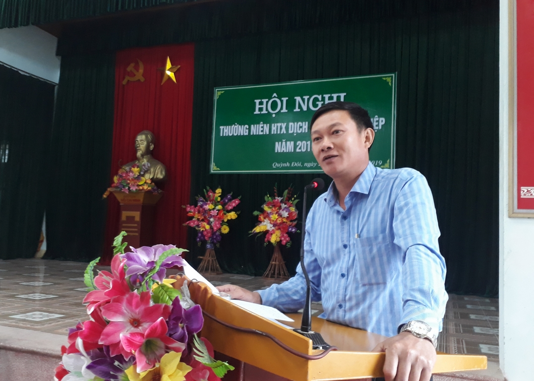 Đ/c Hồ Quang Tuấn - PBT Đảng uỷ, Chủ tịch UBND xã phát biểu tại hội nghị